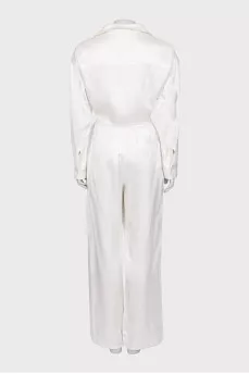 White suit with patch pockets