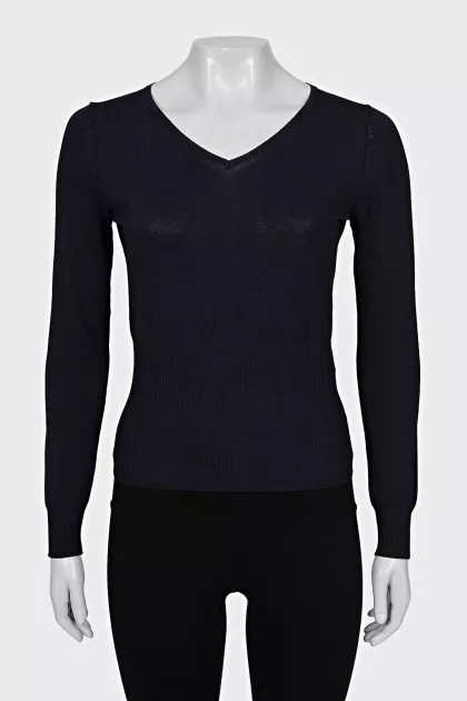 Black tapered pullover
