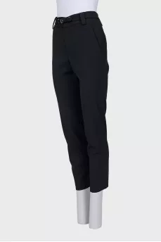 Tapered trousers with a belt