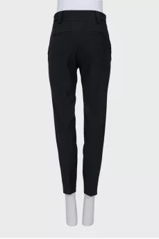 Tapered trousers with a belt