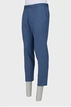 Men's cropped trousers with creases