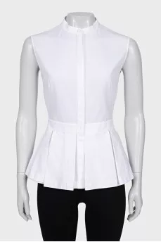Fitted sleeveless blouse