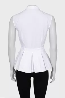 Fitted sleeveless blouse