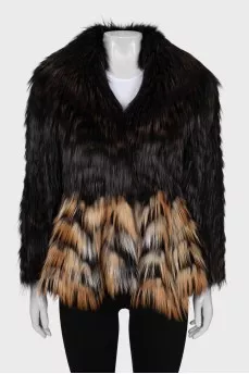 Fitted fox fur coat