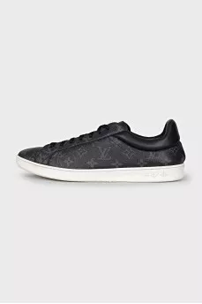 Men's sneakers with a leather heel