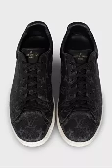 Men's sneakers with a leather heel
