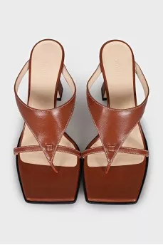 Leather mules with a square toe heel