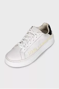 White sneakers with a contrasting heel