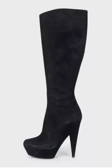 Black suede boots