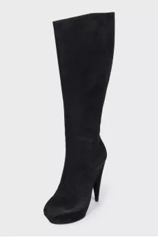 Black suede boots