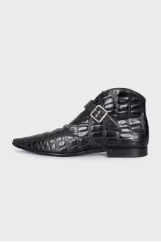 Men's boots with embossed leather