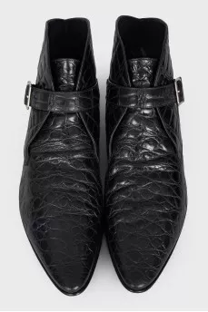 Men's boots with embossed leather
