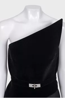 Fitted dress with an asymmetrical top