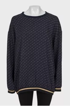 Oversized sweatshirt with a printed cut