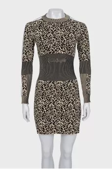 Fitted dress in animal print with tag