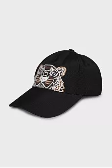 Men's cap with embroidery