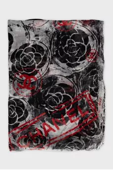 Silk scarf with contrasting print