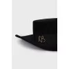 Black hat with gold chains