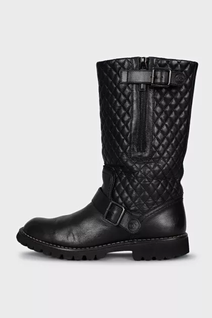 Quilted leather boots with straps