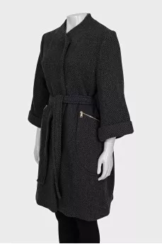 Coat with zipped pockets