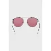 Sunglasses with colored lenses