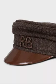Коричневое кепи с лакированным козырьком