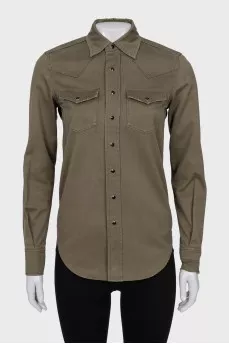 Button-down shirt with a ripped effect