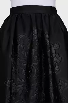Black skirt with a relief pattern