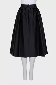 Black skirt with a relief pattern