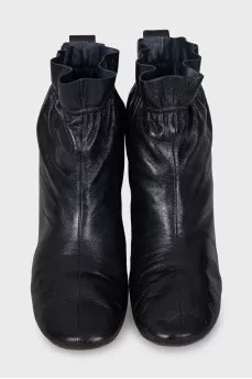 Leather ankle boots with elastic band