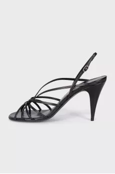 Black leather sandals with braided pattern