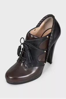 Shoes with black leather inserts