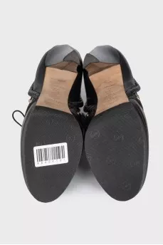 Shoes with black leather inserts