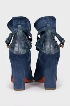 Blue suede open-toe shoes