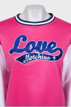 Sweatshirt decorated with sequin embroidery