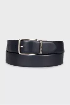 Men's leather belt with a matte buckle
