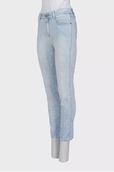 Blue jeans with embossed embroidery