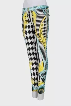 Low-rise jeans with a bright print