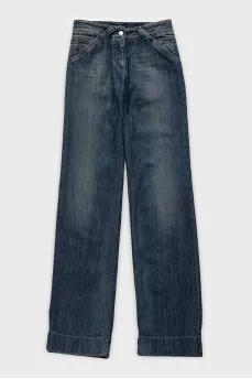 Low-rise blue jeans