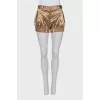 Cropped shorts with elastic bands