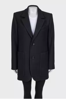 Straight coat with patch pockets