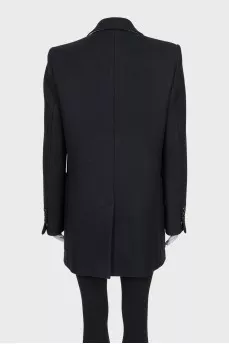 Straight coat with patch pockets
