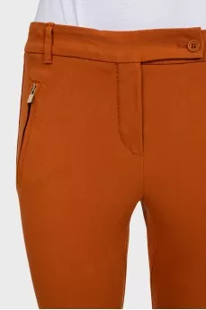 Skinny jeans with stirrups