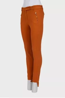Skinny jeans with stirrups
