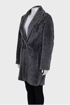 Straight-cut leather coat with buttons