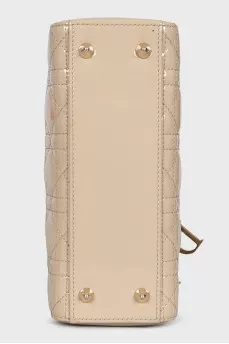 Лакированная сумка из кожи Lady Dior