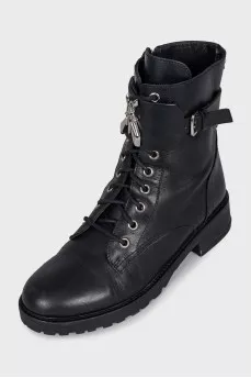 Leather boots with a zipper and laces