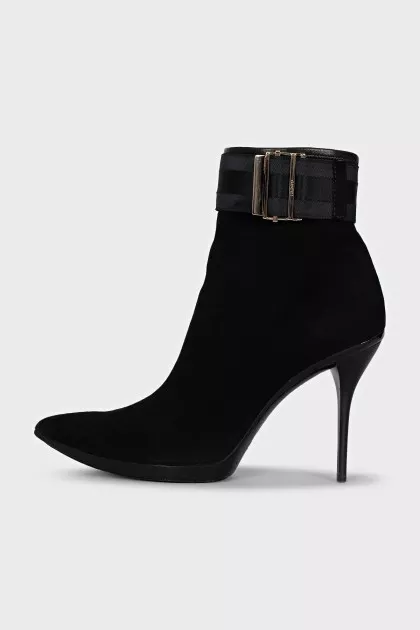 Suede pointed toe ankle boots