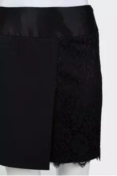 Vintage mini-skirt with lace and cuts