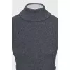 Fitted dress with shiny thread